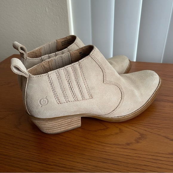 Born Wasatch Suede Ankle Boots Natural Sand Size 8 - Picture 1 of 16
